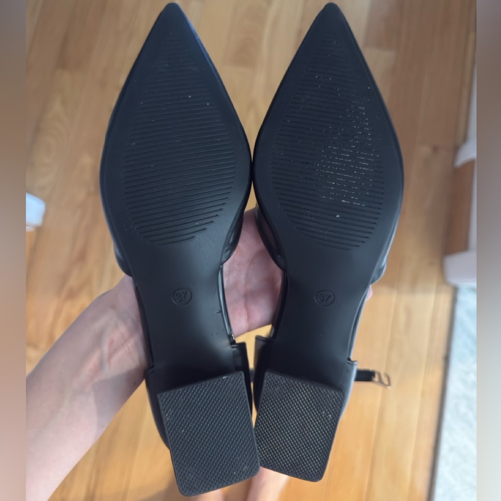 SHEIN Black Ankle Strap Block Heels - Picture 6 of 6